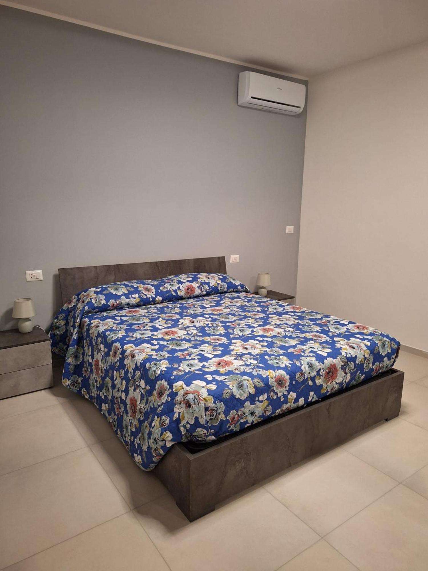 Desy Apartment Syrakus Exterior foto